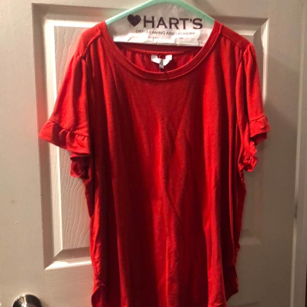 Red ruffle sleeve T-shirt